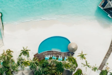 Nova Maldives Resort